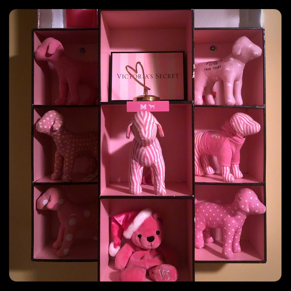 Just showing! Vs pink display